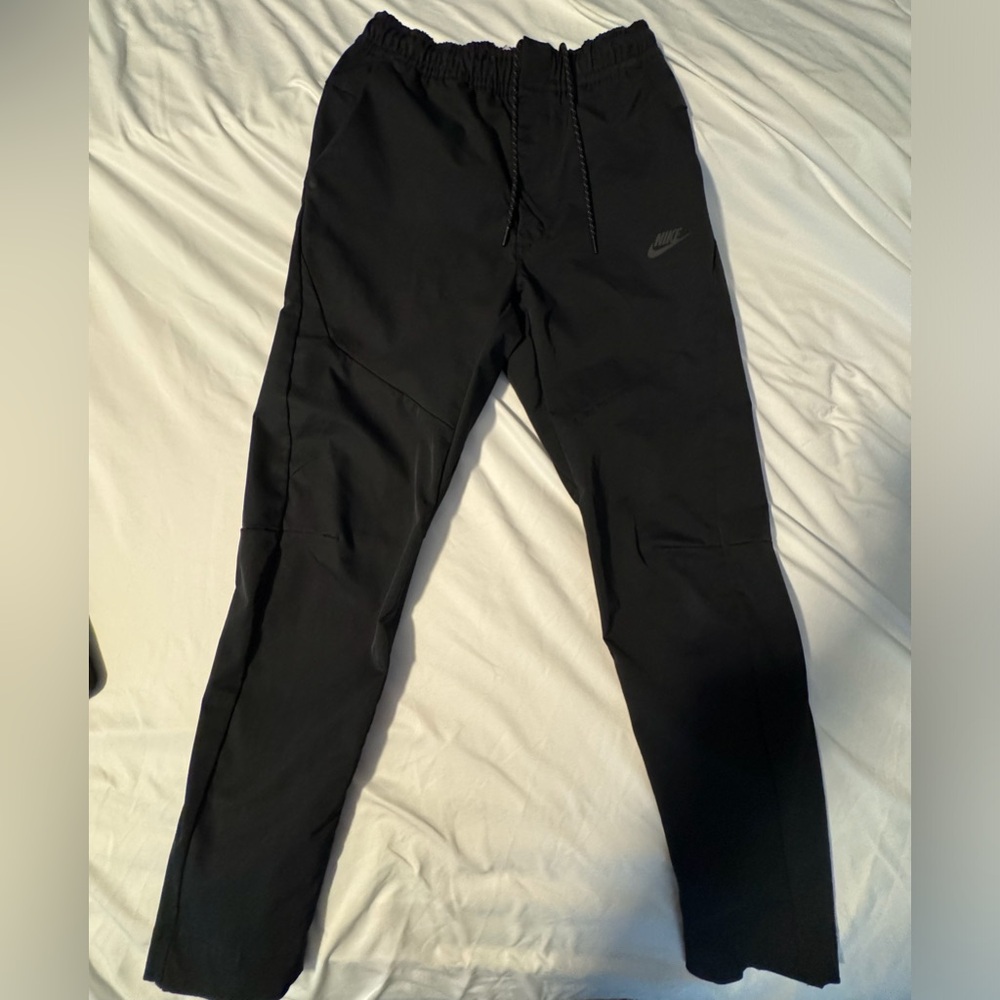 Nike tech fleece slim fit stiff track pant